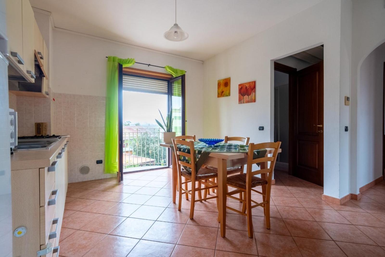 Appartamento In Centro Tortoli Exterior photo